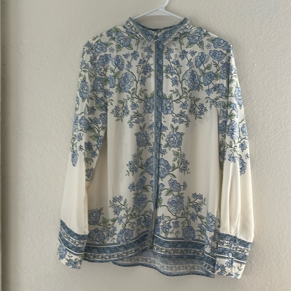 Cupcakes and cashmere blue floral button down blouse